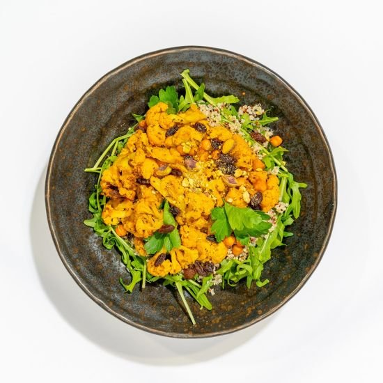 Seasonal salad with roast cauliflower, quinoa and greens